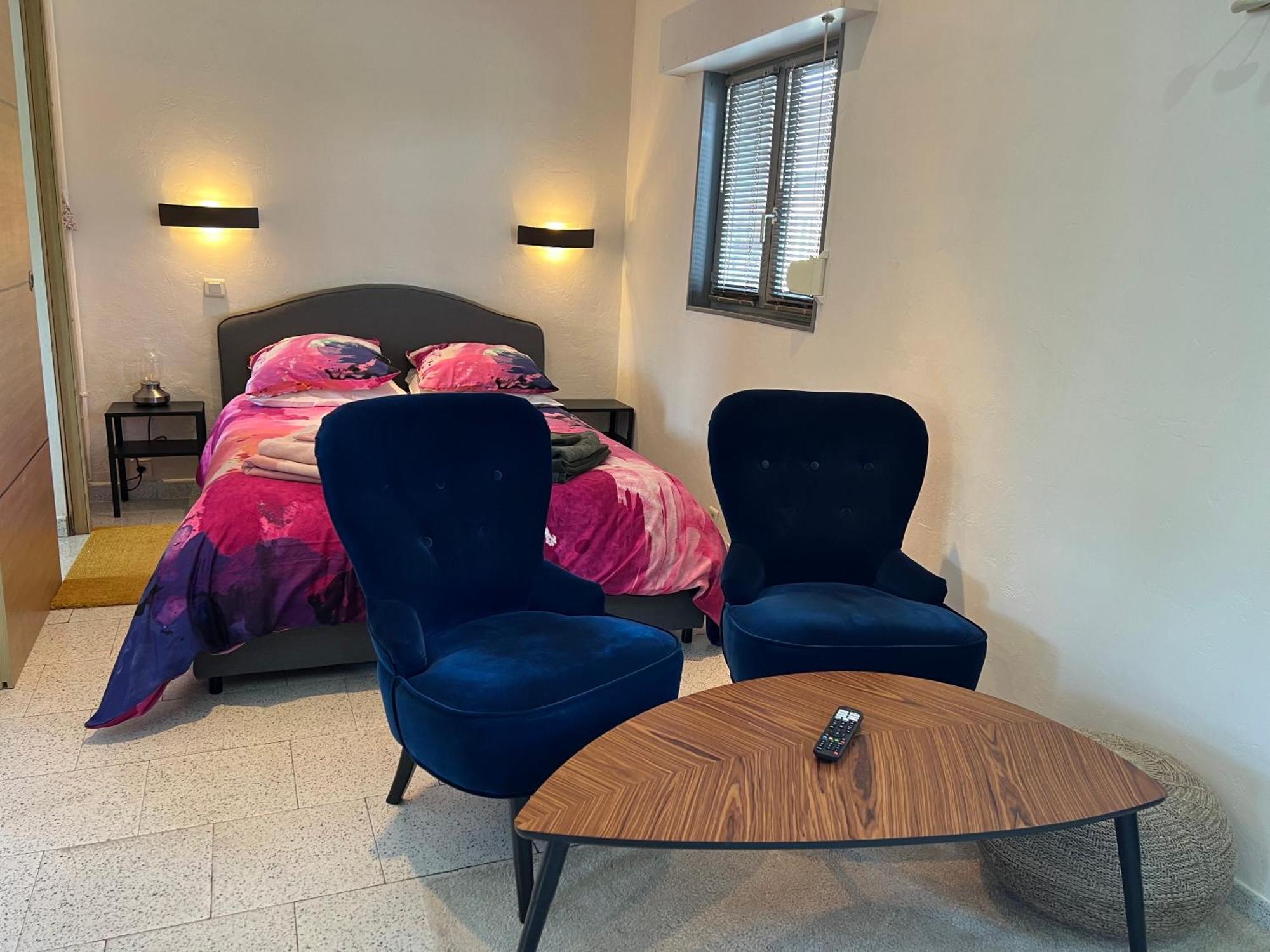 Apartment Avec Acces Independant: Le 15 Bis *